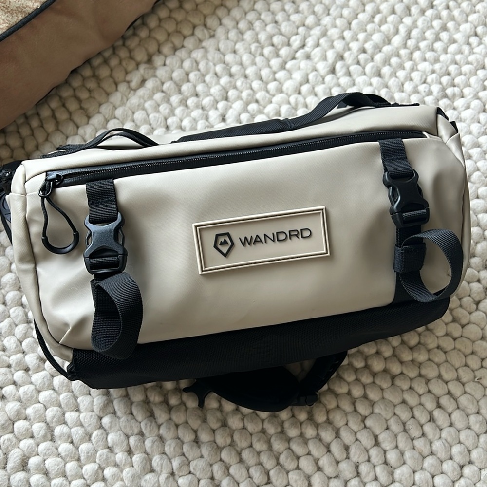 WANDRD Rogue 9L sling camera bag - Creme!